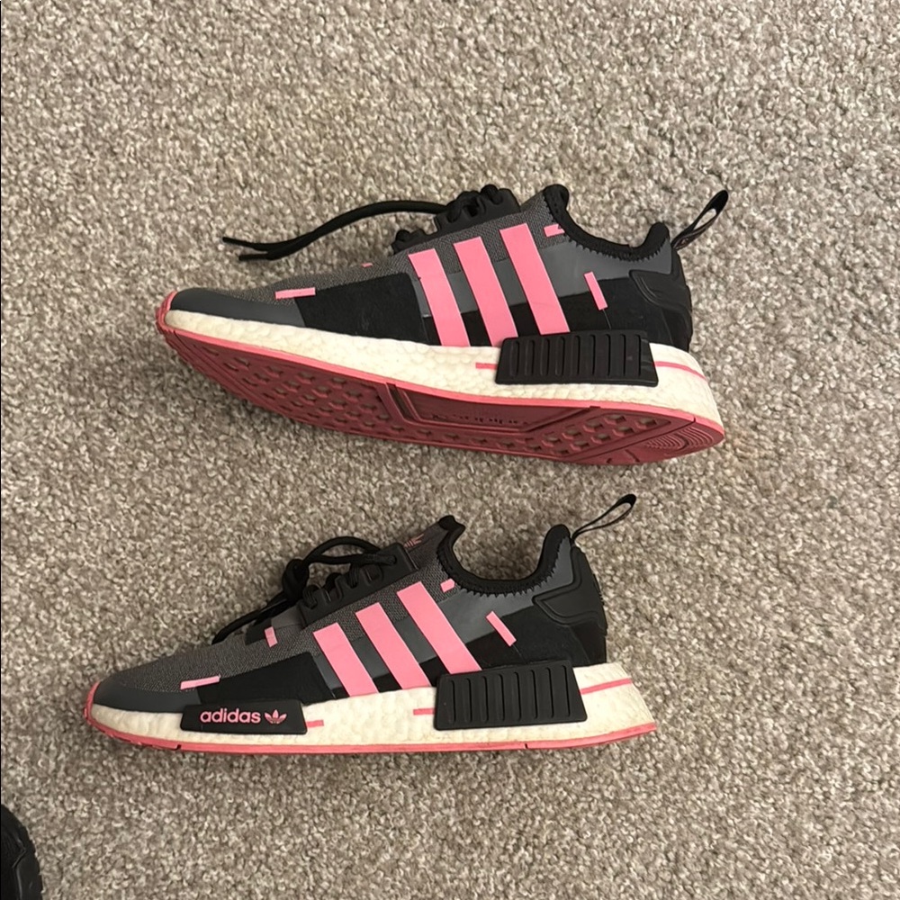 Adidas NMD_R1 originals Black and pink size 6.5 women